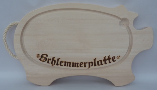 Die Schlemmerplatte aus Holz in Form eines Kordelschweins eignet sich als individuelles Geschenk zu den verschiedensten Anlässen Geschenk zu verschiedenen Anlässen